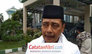 Ketua nu jatim hasan mutawakkil alallah di masjid-al akbar surabaya Ketua Nu Jatim Hasan Mutawakkil Alallah Di Masjid Al Akbar Surabaya