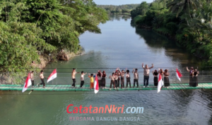Dari Sungai Berbahaya ke Jembatan Aman: Warga Garut Bersyukur